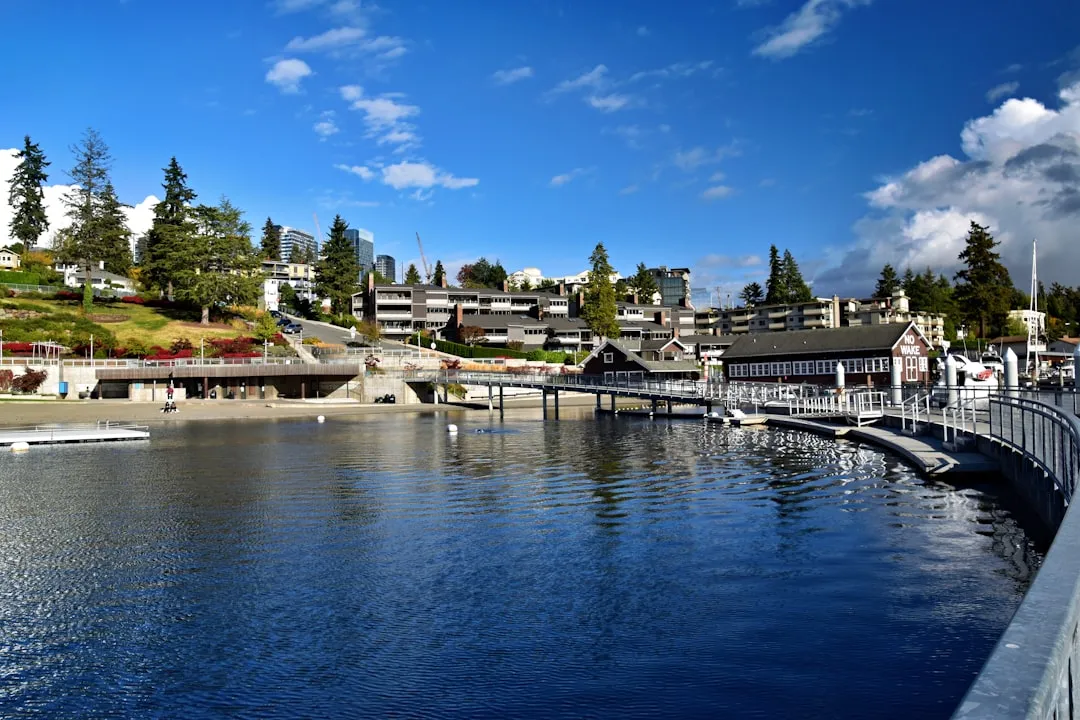 π Meydenbauer Bay Park
